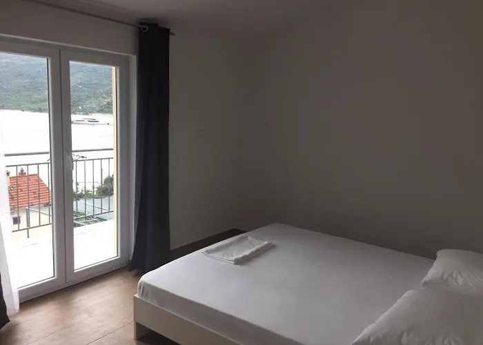 Vukelja * Marina